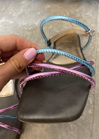 39 Beden Renkli Bağcıklı Stiletto Kadın Sandalet