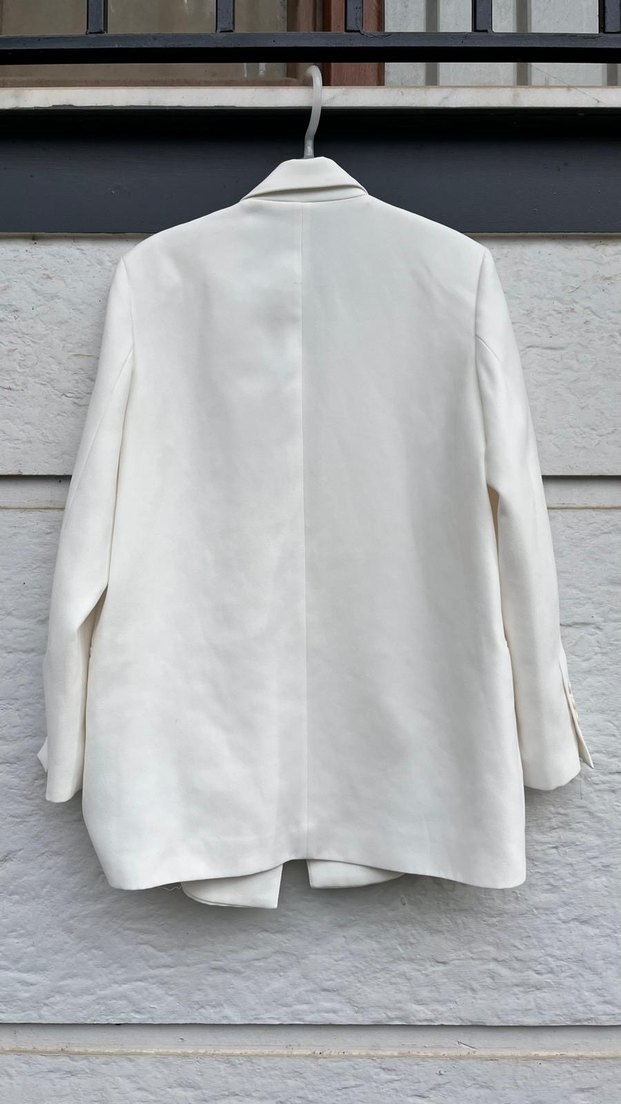 Beyaz Keten Düğmeli Kadın Blazer - Görsel 3