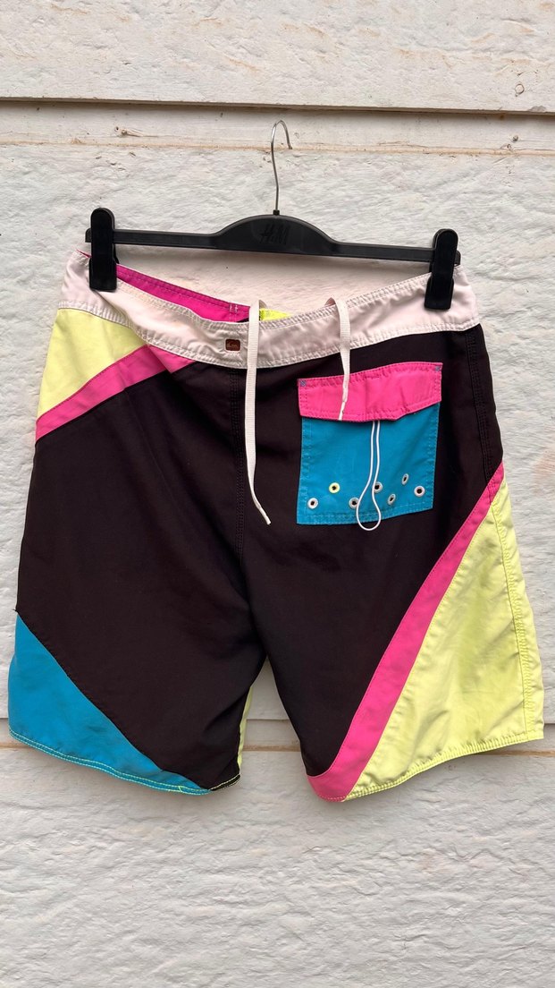 Renkli Mini Erkek Plaj Şortu - Görsel 2