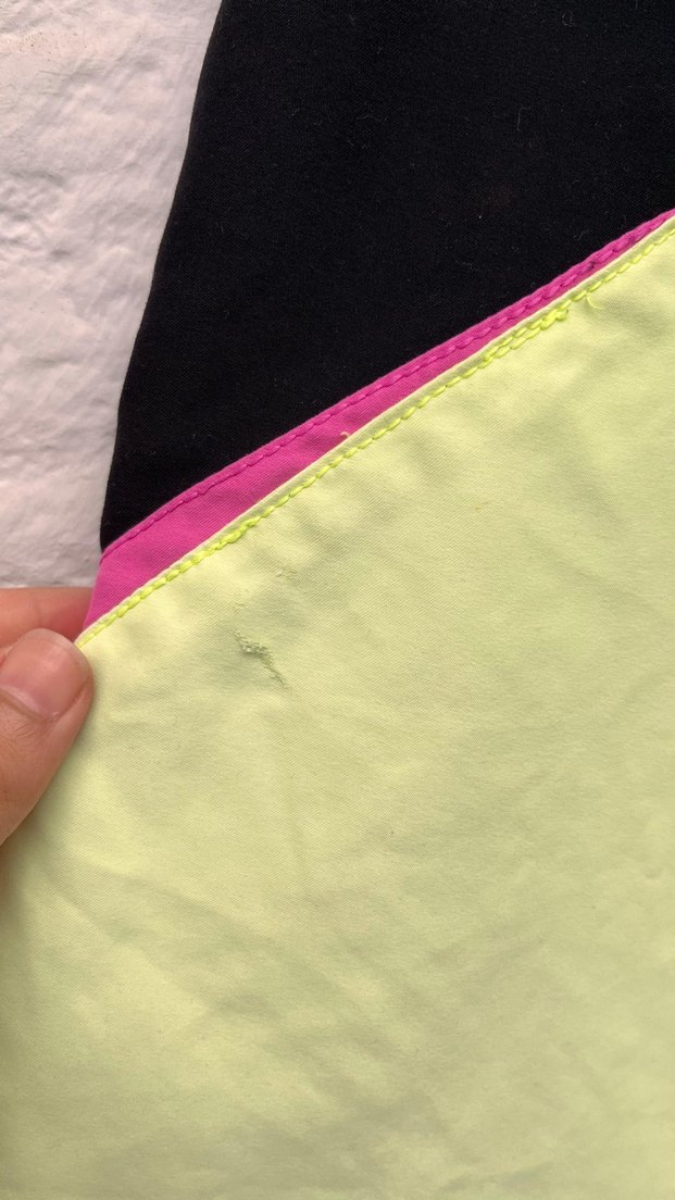 Renkli Mini Erkek Plaj Şortu - Görsel 3