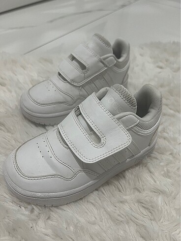 Adidas spor ayakkabı