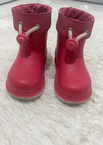 22 Beden Igor Kız Çocuk Pembe Lastik Bot