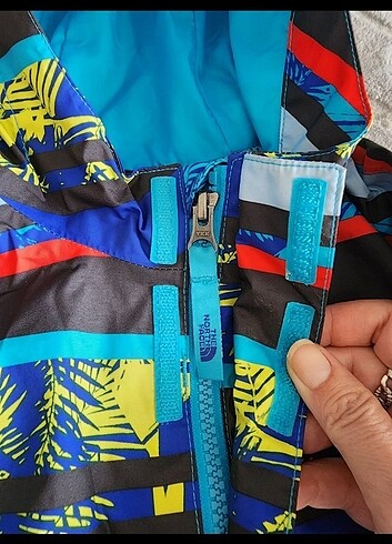North face çocuk yağmurluk  - Görsel 2