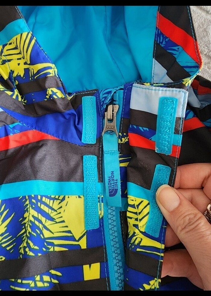 North face çocuk yağmurluk  - Görsel 2