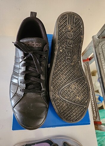 43 Beden Adidas erkek spor ayakkabı