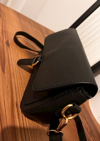 Siyah Deri Tokalı Kadın Çanta - Görsel 3
