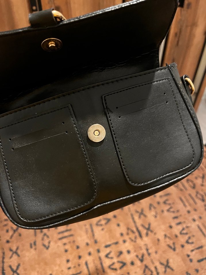 Siyah Deri Tokalı Kadın Çanta - Görsel 4