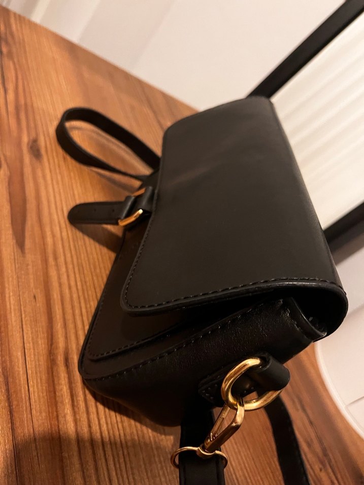 Siyah Deri Tokalı Kadın Çanta - Görsel 3