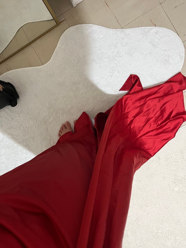 Drapeli Kırmızı Straplez Abiye - Görsel 3