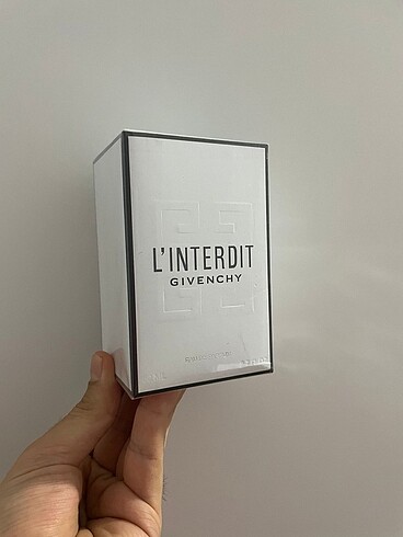 LINTERDIT GIVENCHY