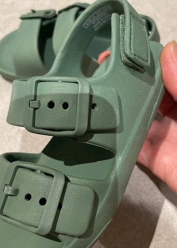 ZARA Erkek Çocuk Yeşil Tokalı Terlik - Görsel 3