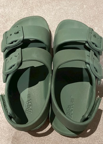ZARA Erkek Çocuk Yeşil Tokalı Terlik - Görsel 2
