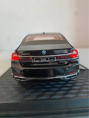 Beden Renk 1:24~BMW760 The 7 series diecast model