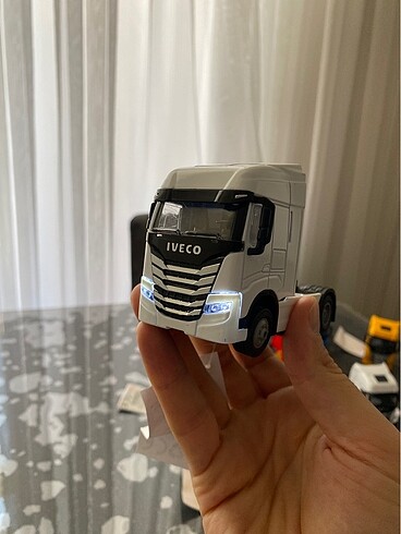  Beden IVECO metal tır model