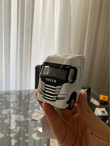  Beden Renk IVECO metal tır model
