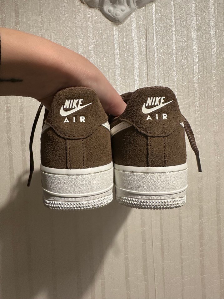 Nike Air Force 1 Kahverengi Süet Sneaker — görsel 4/5