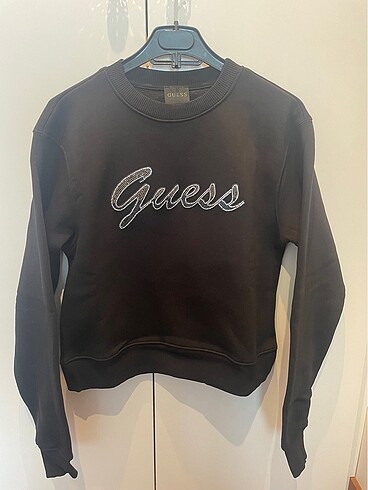 Guess sweatshirt