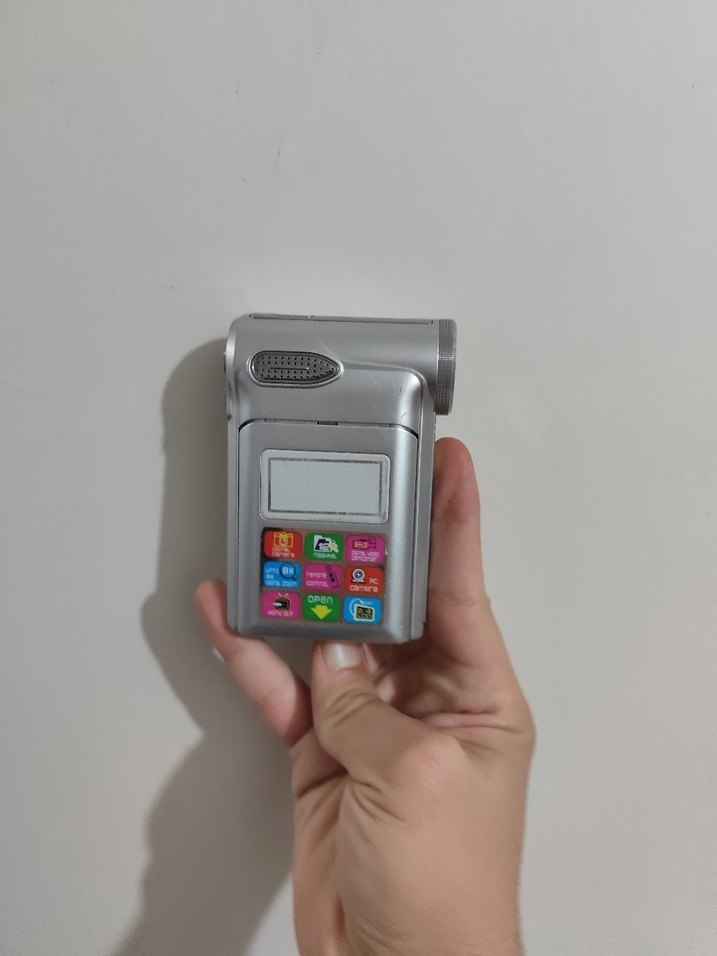 Gri Sony Meema Dijital Kamera - Görsel 2