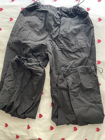 Stradivarius paraşüt pantolon