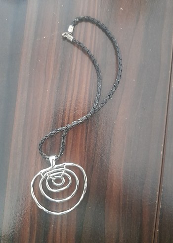 Gri Uzun Zincir Detaylı Bohem Kolye