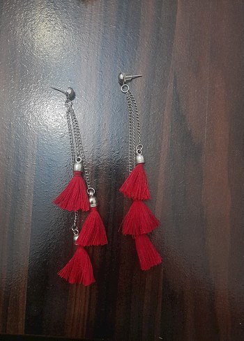 Uzun Kırmızı Püsküllü Bohem Küpe