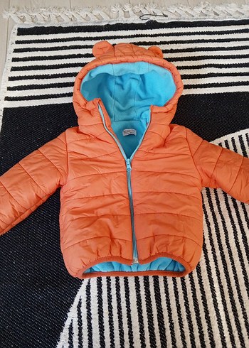 Turuncu Kapüşonlu Erkek Çocuk Mont