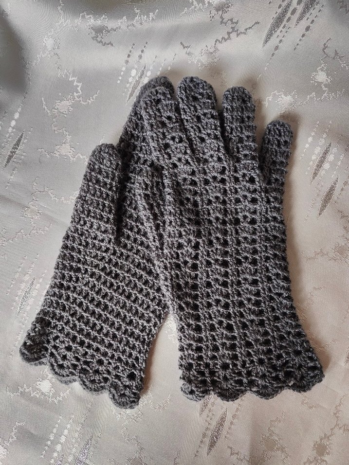 Gri Dantel Detaylı Örgü Kadın Eldiven - Görsel 4