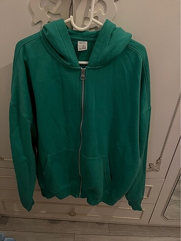 Bershka sweatshirt geniş kalıplı