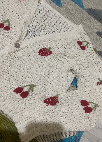 Zara Nakışlı Beyaz Triko Bohem Hırka