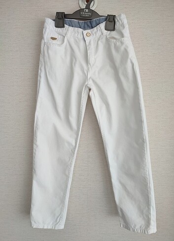 LCW 9-10 yaş erkek çocuk beyaz pantolonu 