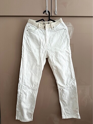 Bej detaylı jean