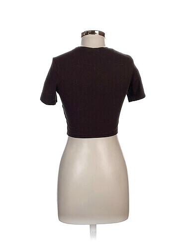 m Beden Weekday T-shirt %70 İndirimli.