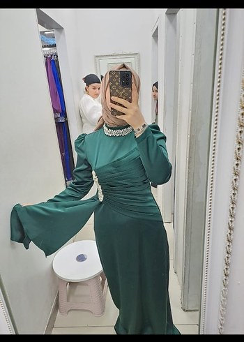 Uzun Yeşil Drapeli Abiye Elbise - Görsel 3