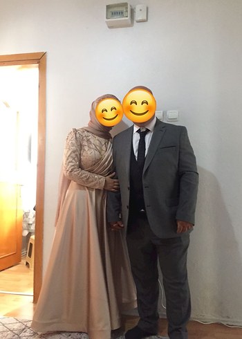 Bej Uzun Kollu Drapeli Tesettür Abiye - Görsel 3