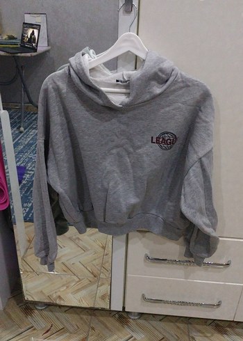 Gri Kapüşonlu Uzun Kollu Sweatshirt
