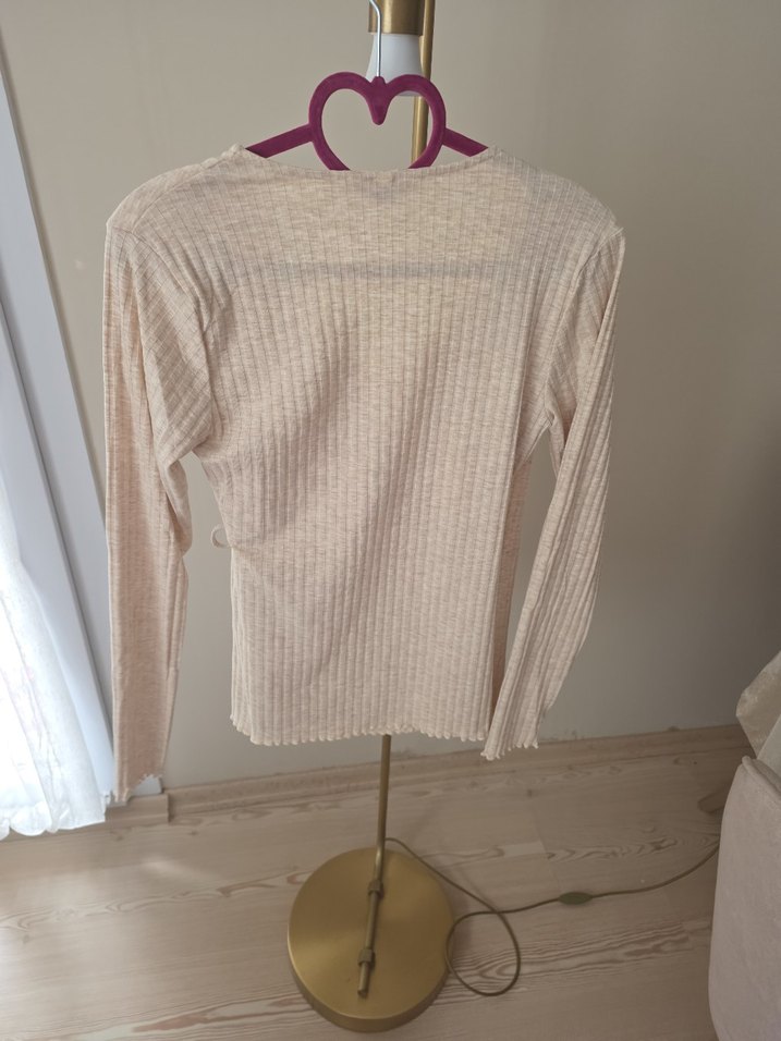 Bej V Yakalı - Görsel 4