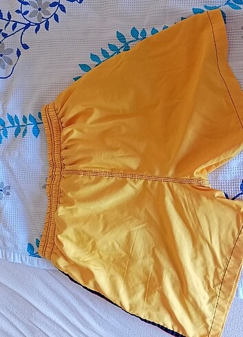 m Beden Under Armour Deniz Şortu