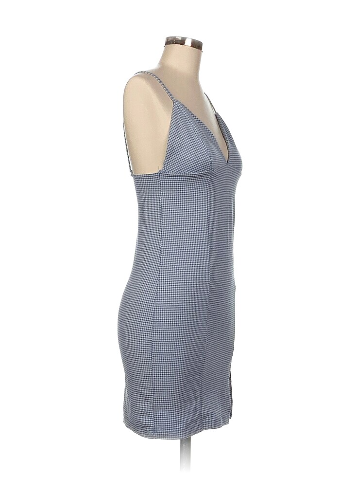 Bershka Kısa Elbise %70 İndirimli. - Görsel 2