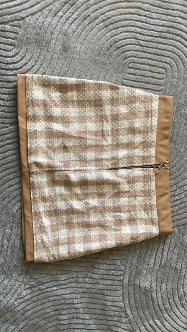 Kemerli Bej Ekose Mini Etek - Görsel 3