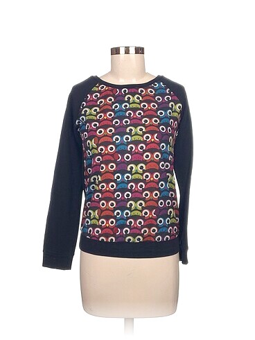 Diğer T-shirt %70 İndirimli.
