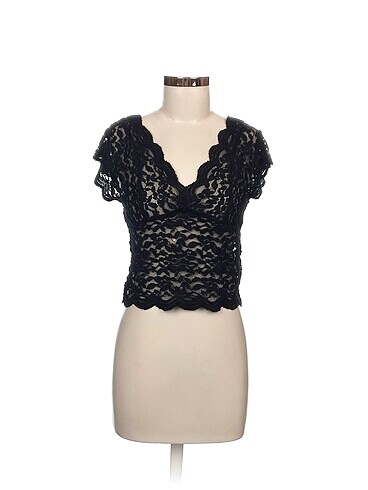Zara Bluz %70 İndirimli.