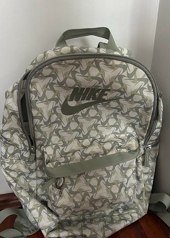 Nike Desenli Sirt Cantasi