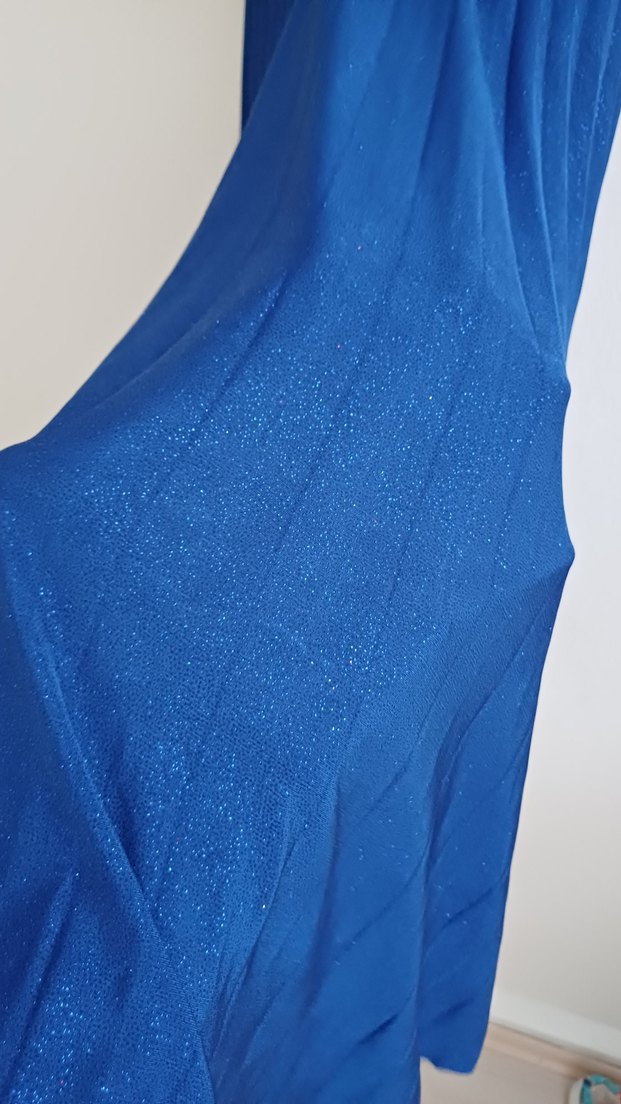 Parlak Mavi Uzun Pilili Kolsuz Elbise - Görsel 3