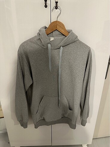 Gri Kapişonlu Sweatshirt