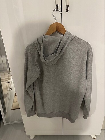 Gri Kapişonlu Sweatshirt - Görsel 3