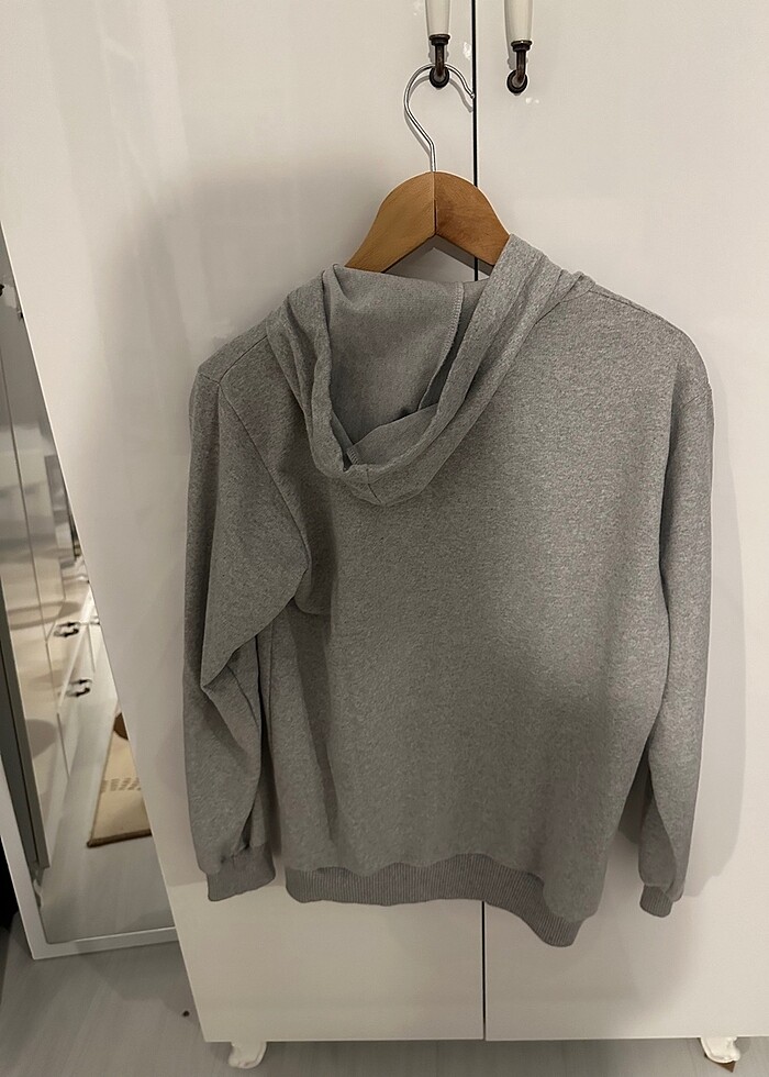 Gri Kapişonlu Sweatshirt - Görsel 3