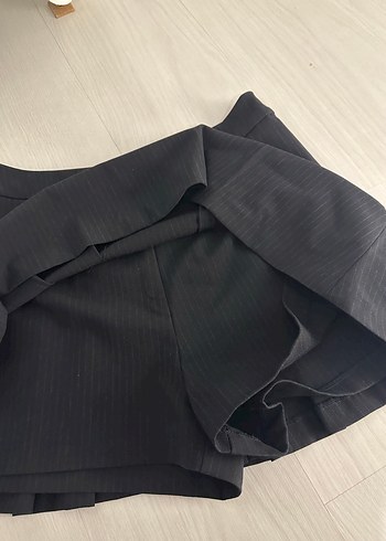 Zara Lacivert şortlu  Pilili Mini Etek - Görsel 6