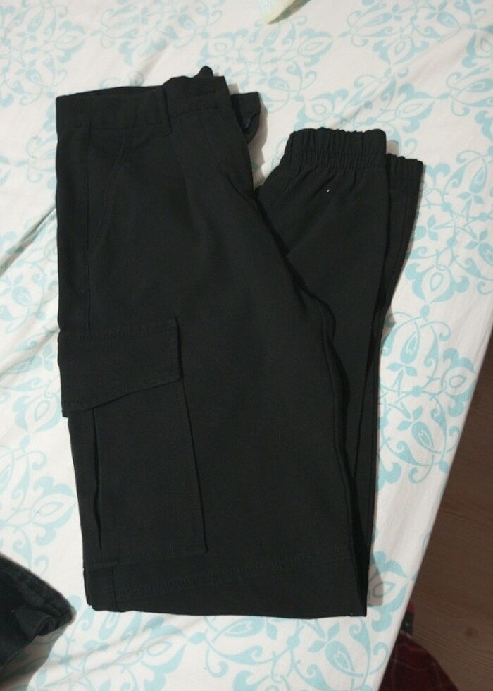 Bershka kargo pantolon  - Görsel 4