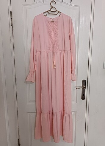 açık pembe elbise