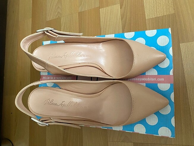 pelinin ayakkabıları stiletto